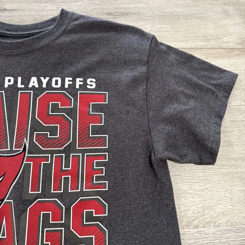 Tampa Bay Buccaneers Shirt 2021 Playoffs Raise The Flags Men’s Gray Medium